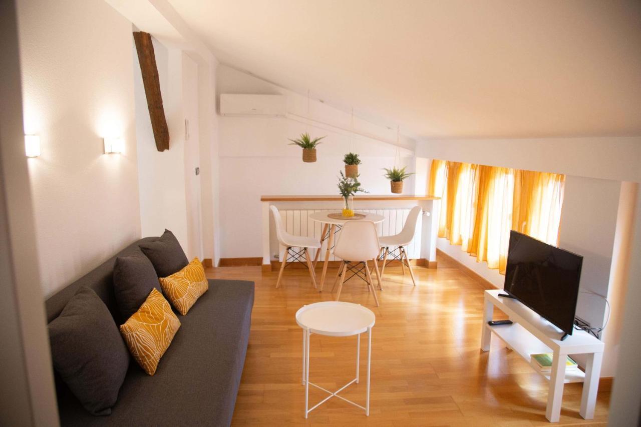 Rajabai Appartement Almansa Buitenkant foto