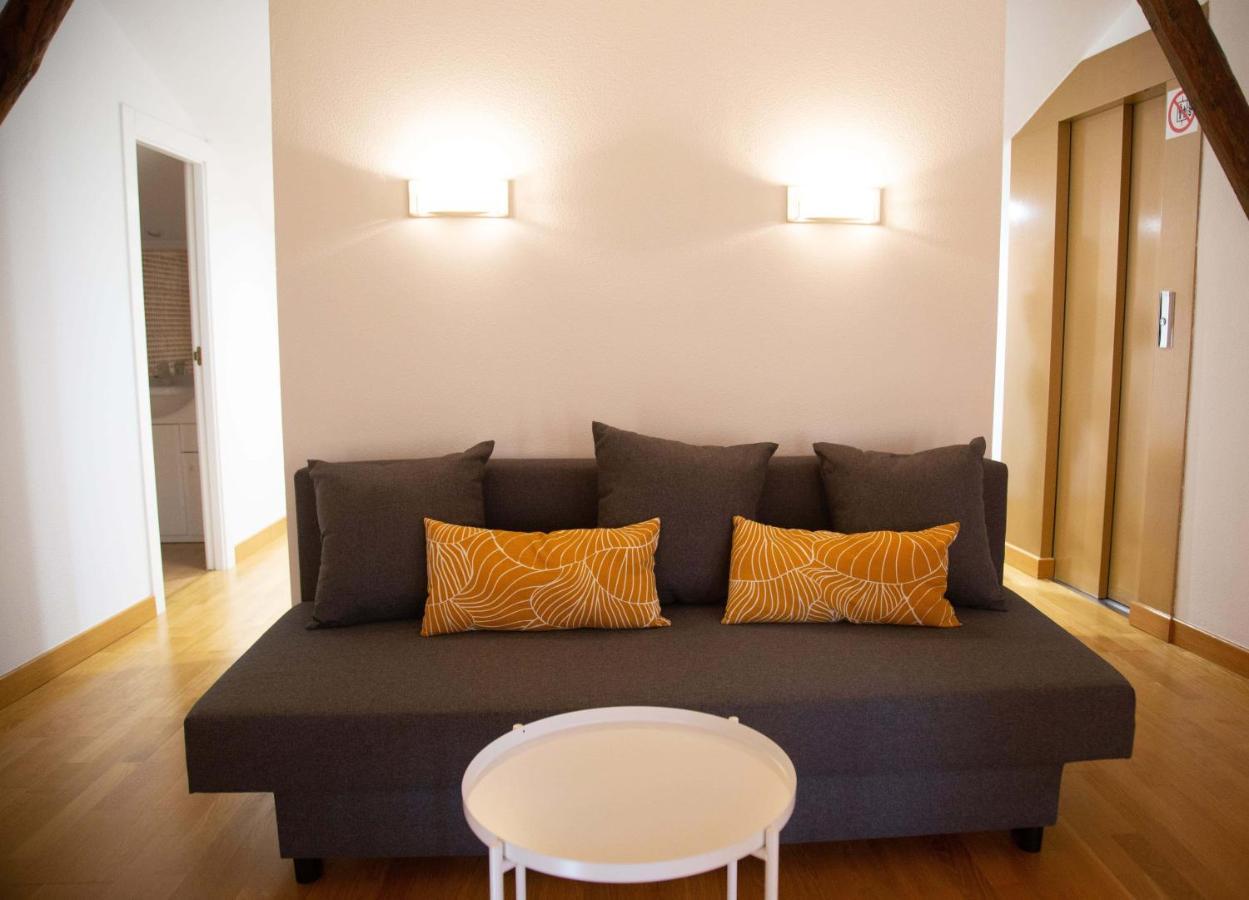 Rajabai Appartement Almansa Buitenkant foto
